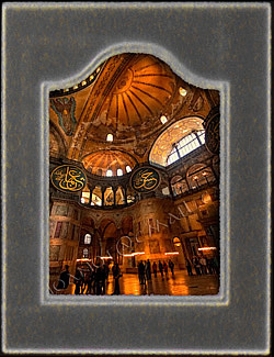 600'ün üzerinde paspartu çeşidimiz bulunup bilgisayar destek makinemizle çeşitli figürleri işlememiz mümkündür.